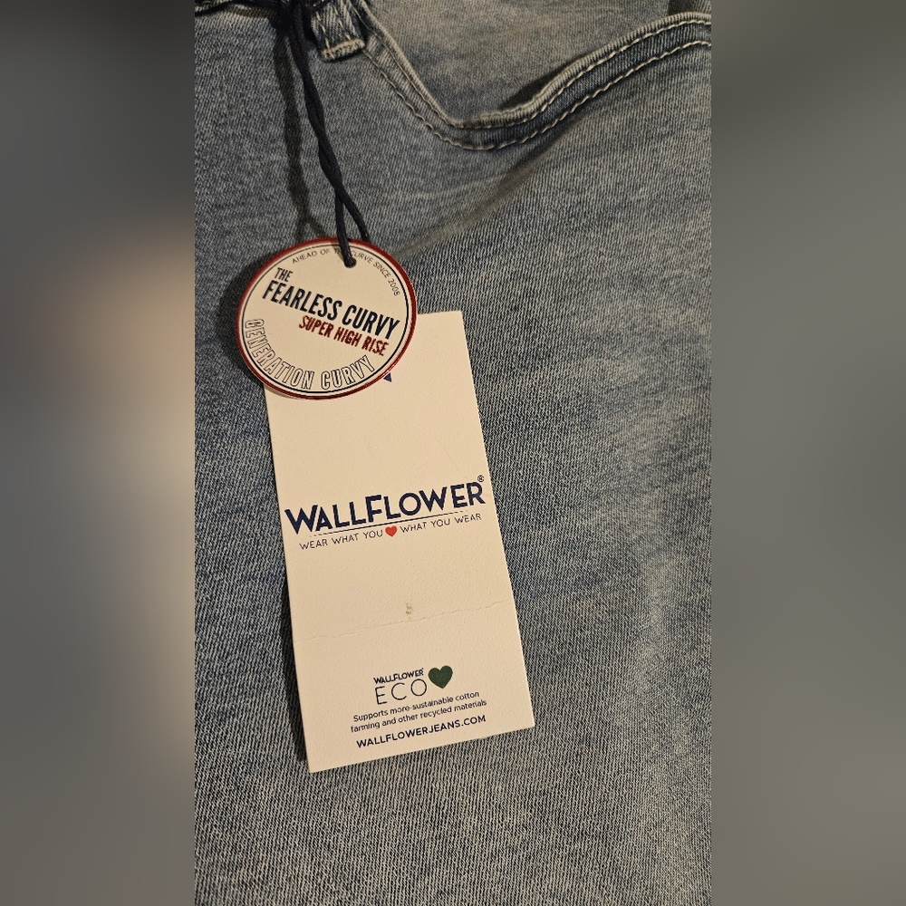 WallFlower Super High Rise Jeans Raw Edge Hem